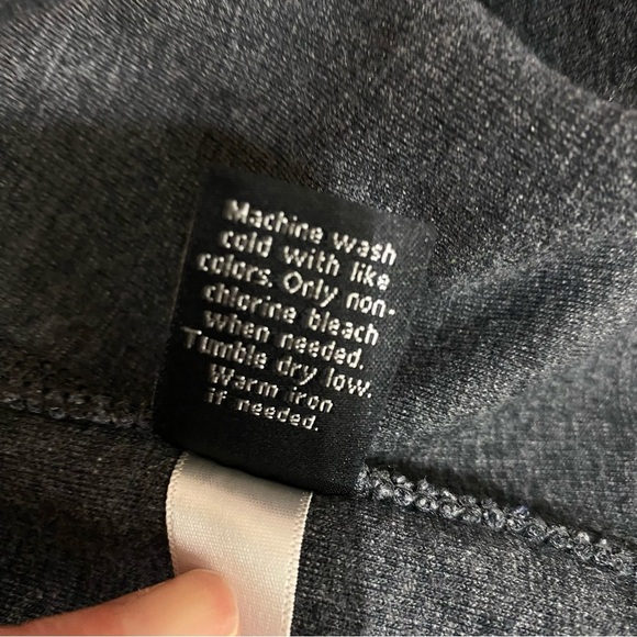 Apt.9 Men’s Gray 1/4 Zip Long Sleeve Pull Over - Picture 7 of 7